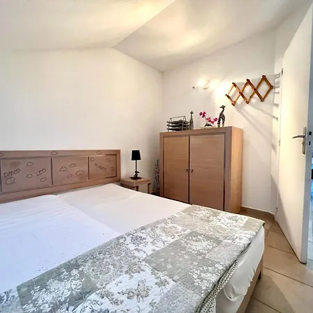 Confort 4 Personnes Moriani Maria-poggio Santa-Maria-Poggio (Corsica)